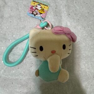 Cute Hello Kitty Plush Keychain with Pink Bow